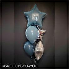 Load image into Gallery viewer, Stars FIVE Balloon Cluster - VARIOUS COLOURS - Personalised STANDARD colour lettering