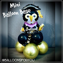 Load image into Gallery viewer, 'OUT OF THIS WORLD GRAD'' ULTRASHAPE Helium Balloon 29"