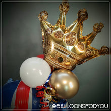 Load image into Gallery viewer, Union Jack JUBILEE Table Display with Crown
